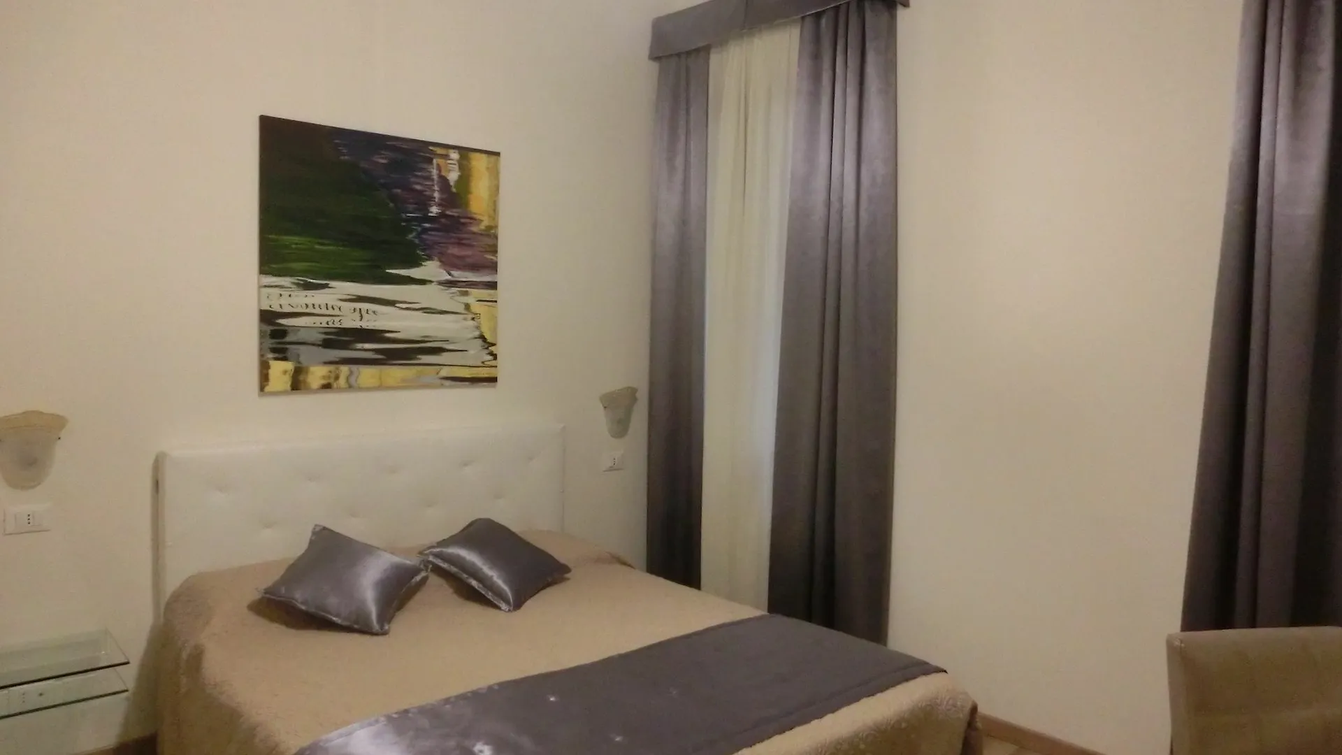 Locanda Ca' Lucrezia Venedik Konukevi